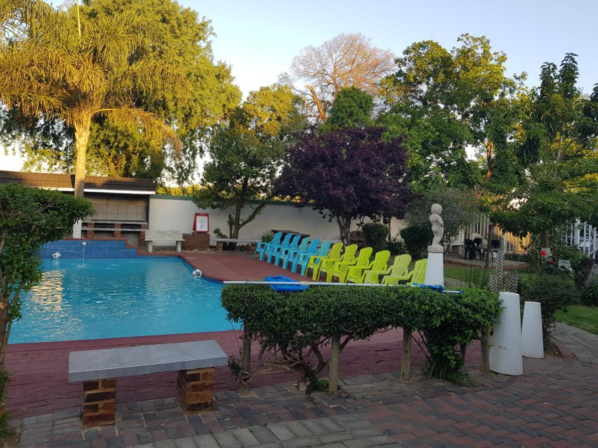 Good 2 Go Guest House Benoni Exterior photo
